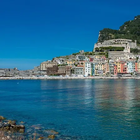 5 Terre Express Migliarina - Near Train Station La Spezia
