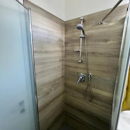 5 Terre Express Migliarina Apartment La Spezia