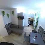 Apartamento 5 Terre Express Migliarina - Near Train Station