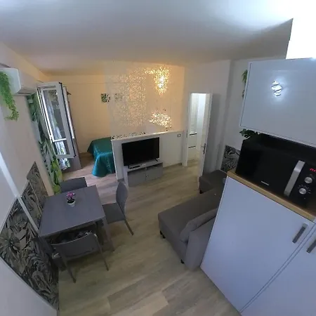 Apartment 5 Terre Express Migliarina La Spezia